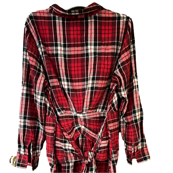 Plaid button up, the in the back blouse - Picture 3 of 4